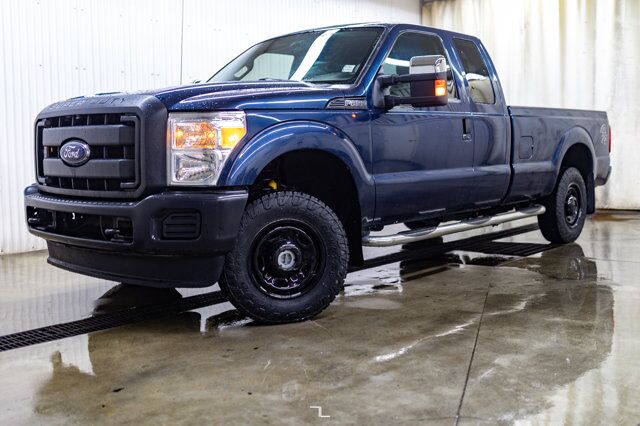 2015 Ford F-250 4x4 Super Cab XL Longbox Red Deer AB