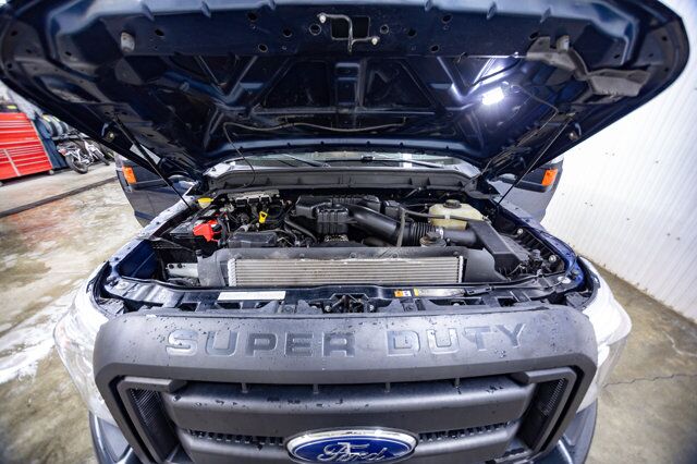 2015 Ford F-250 4x4 Super Cab XL Longbox Red Deer AB