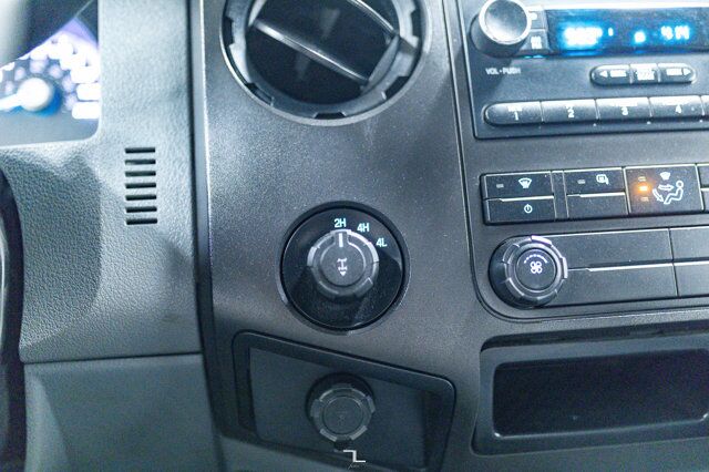 2015 Ford F-250 4x4 Super Cab XL Longbox Red Deer AB