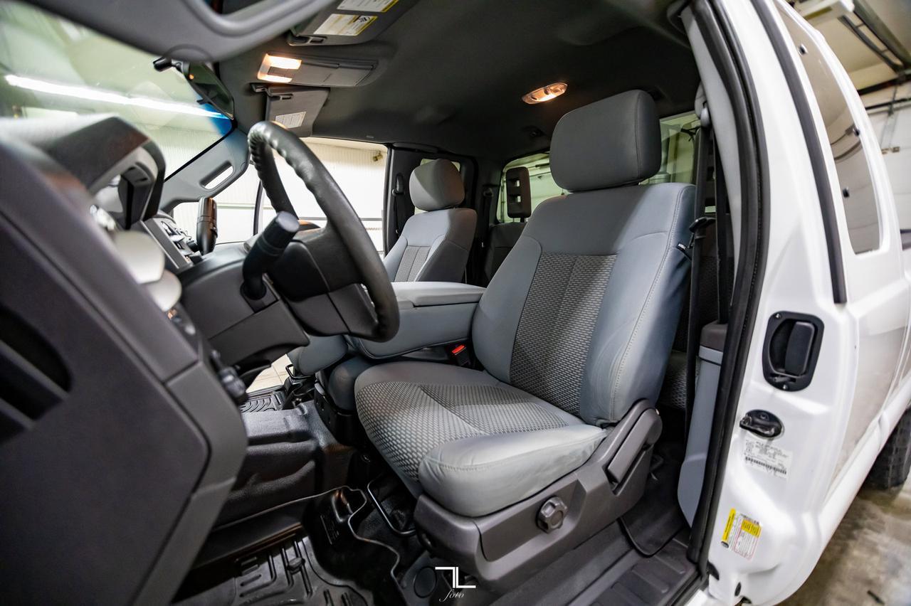 2015 Ford F-250 4x4 Super Cab XLT FX4 Longbox Red Deer AB