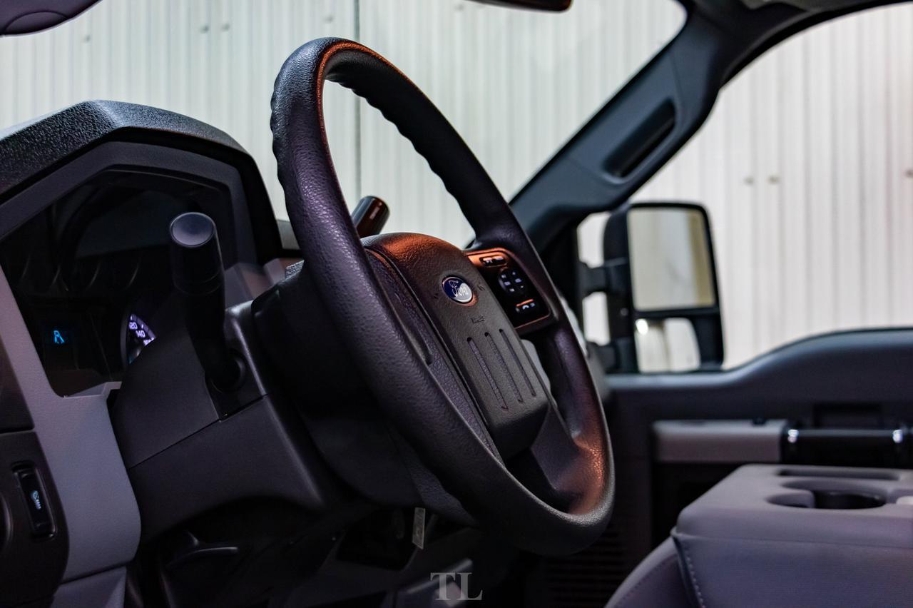 2015 Ford F-250 4x4 Super Cab XLT Longbox BCam Red Deer AB