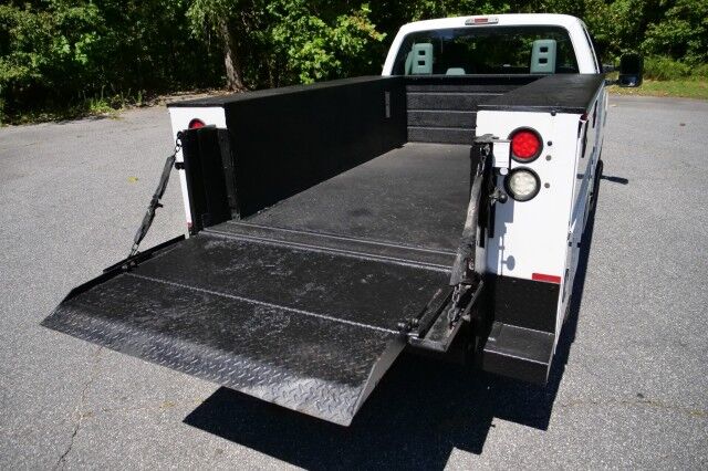 2015 Ford F-250SD XL / 6.2L V8 / Knapheide Service Body / Power Liftgate! High Point NC