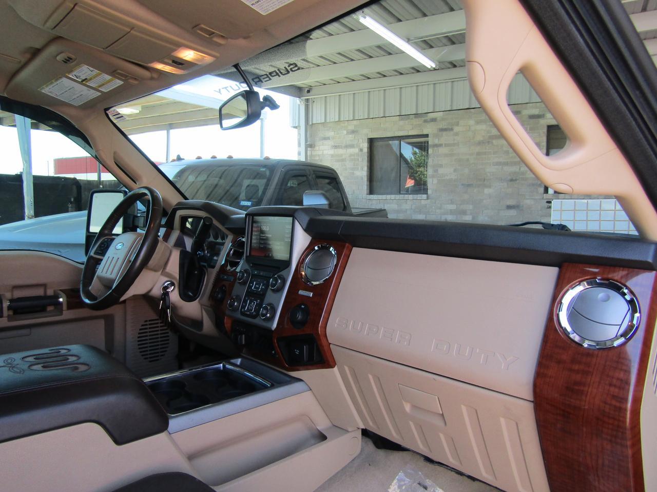 2015 Ford F-350 4WD Crew Cab 156\ King Ranch" Grand Prairie TX