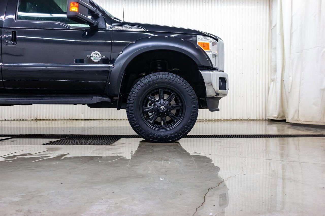 2015 Ford F-350 4x4 Crew Cab Lariat Diesel Leather Roof Nav Red Deer AB