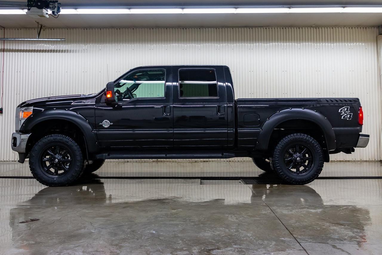 2015 Ford F-350 4x4 Crew Cab Lariat Diesel Leather Roof Nav Red Deer AB
