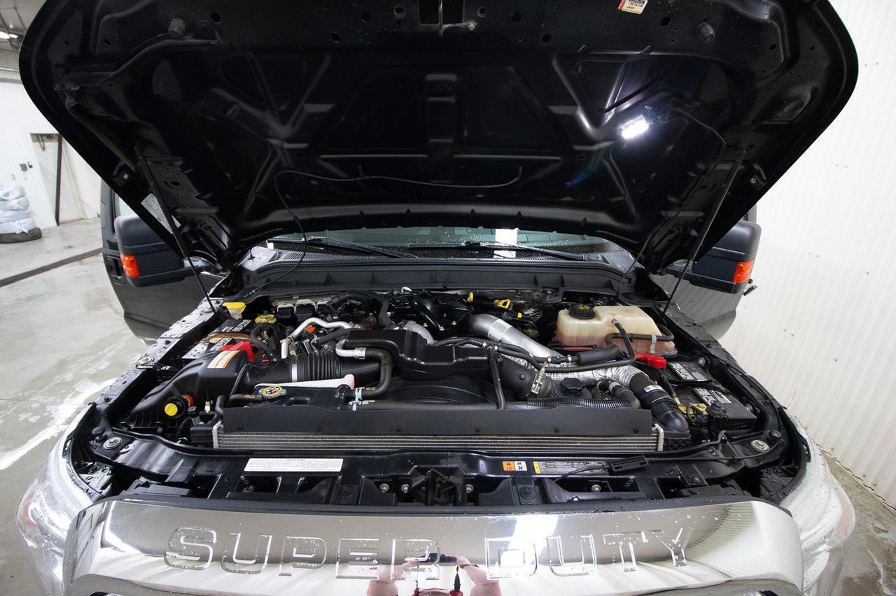 2015 Ford F-350 4x4 Crew Cab Lariat Diesel Leather Roof Nav Red Deer AB