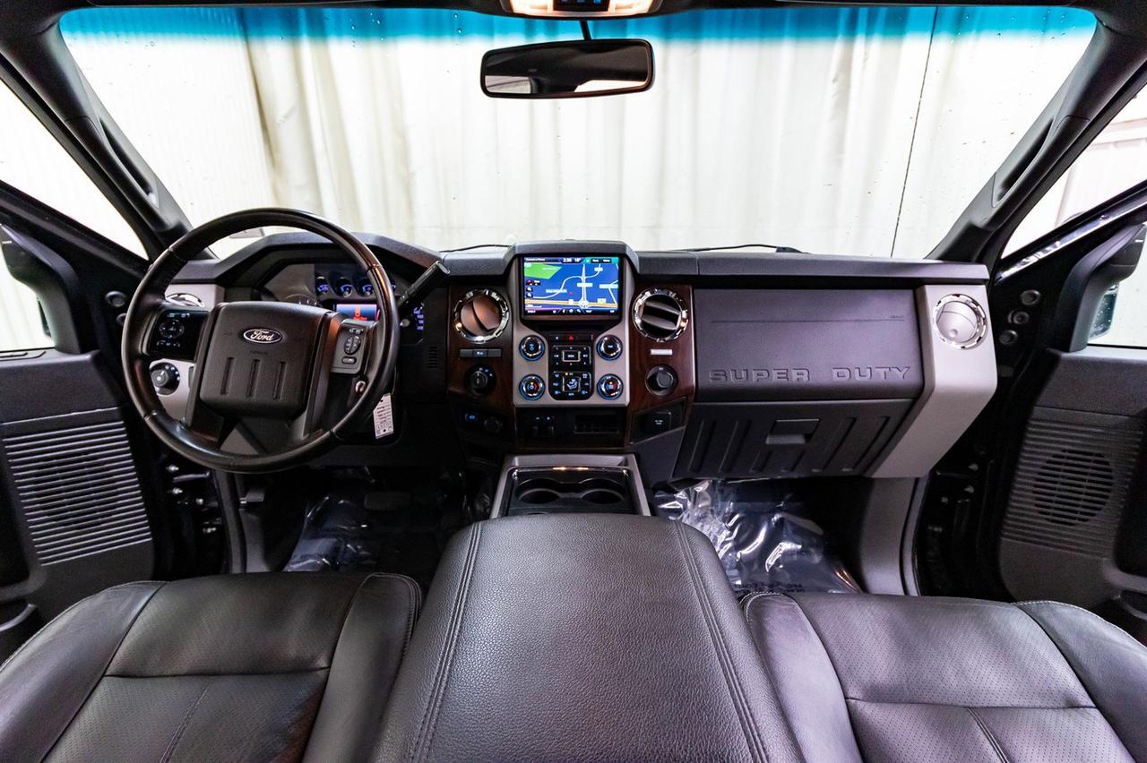 2015 Ford F-350 4x4 Crew Cab Lariat Diesel Leather Roof Nav Red Deer AB