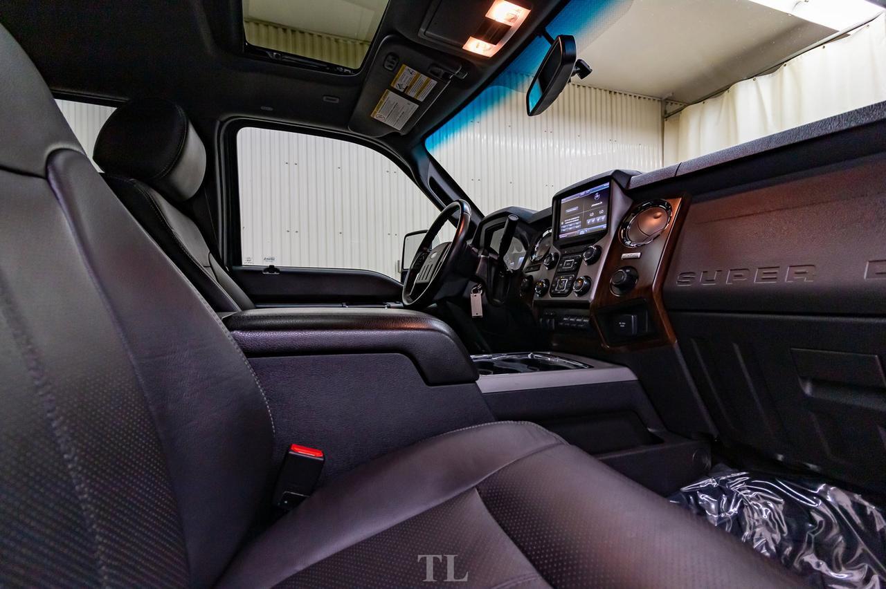 2015 Ford F-350 4x4 Crew Cab Lariat Diesel Leather Roof Nav Red Deer AB