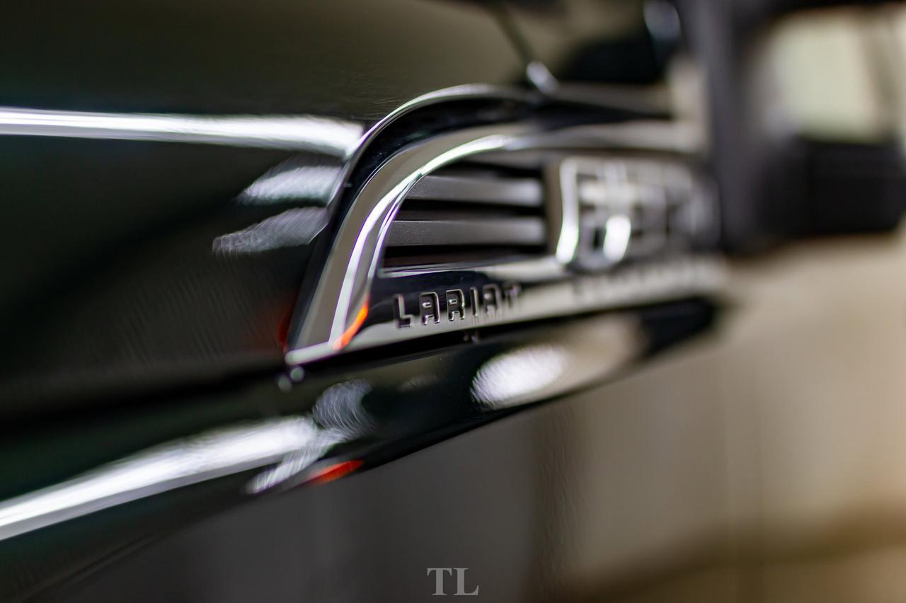 2015 Ford F-350 4x4 Crew Cab Lariat Diesel Leather Roof Nav Red Deer AB