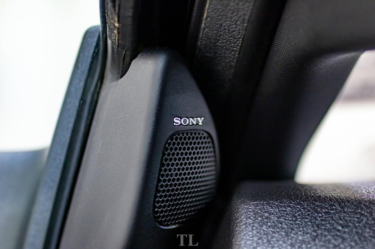 2015 Ford F-350 4x4 Crew Cab Lariat Diesel Leather Roof Nav Red Deer AB