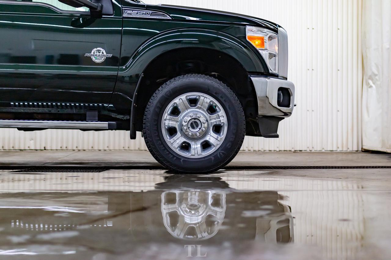 2015 Ford F-350 4x4 Crew Cab Lariat Diesel Leather Roof Nav Red Deer AB