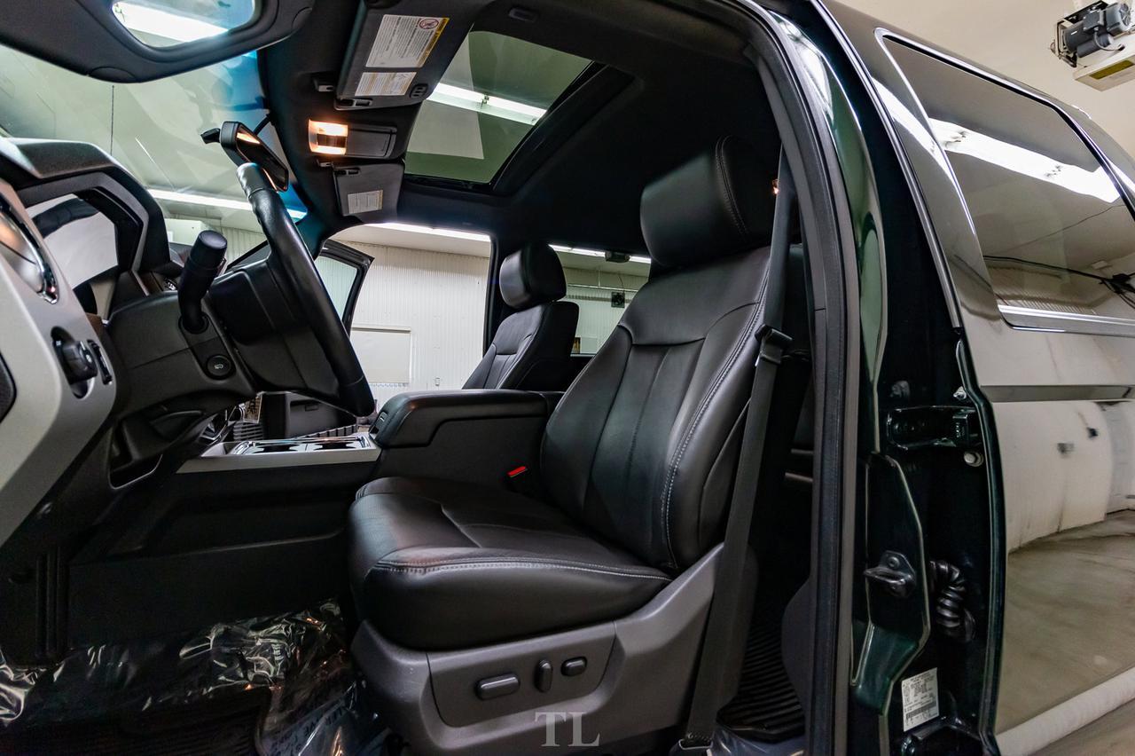 2015 Ford F-350 4x4 Crew Cab Lariat Diesel Leather Roof Nav Red Deer AB