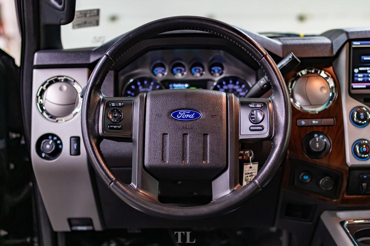 2015 Ford F-350 4x4 Crew Cab Lariat Diesel Leather Roof Nav Red Deer AB