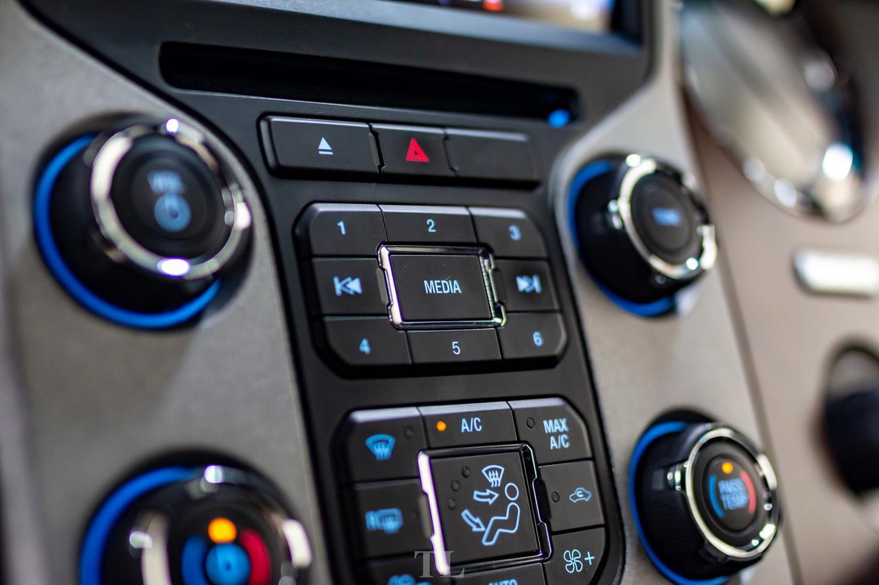 2015 Ford F-350 4x4 Crew Cab Lariat Diesel Leather Roof Nav Red Deer AB