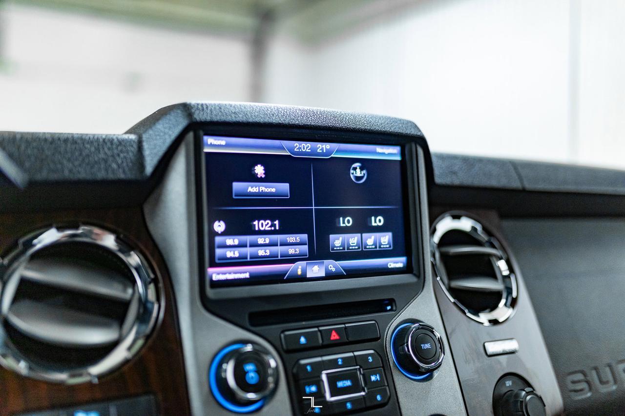 2015 Ford F-350 4x4 Crew Cab Lariat FX4 Diesel Leather Roof Nav BCam Red Deer AB