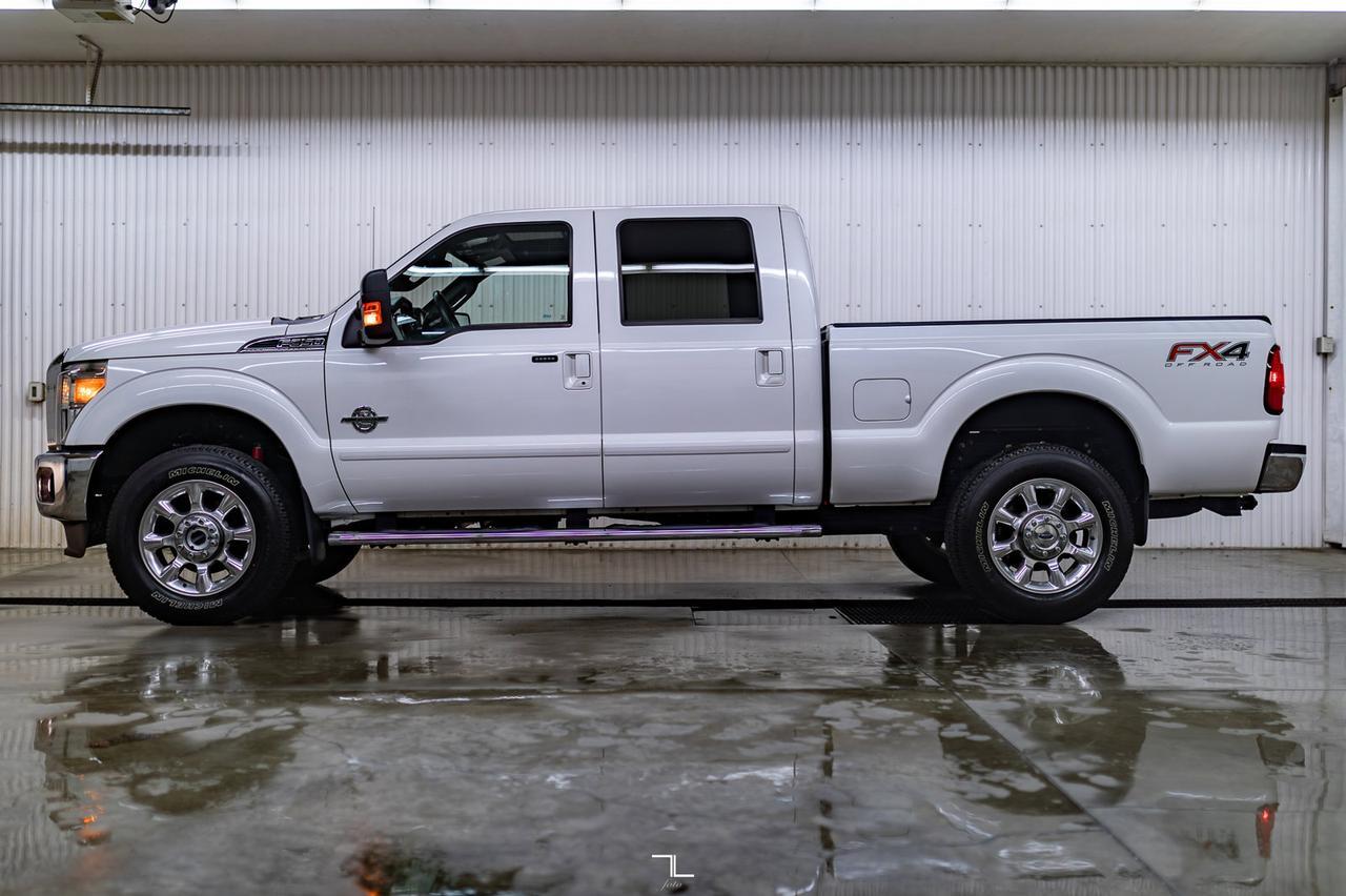 2015 Ford F-350 4x4 Crew Cab Lariat FX4 Diesel Leather Roof Nav BCam Red Deer AB