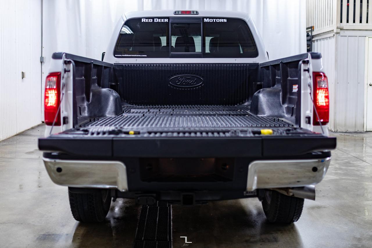 2015 Ford F-350 4x4 Crew Cab Lariat FX4 Diesel Leather Roof Nav BCam Red Deer AB
