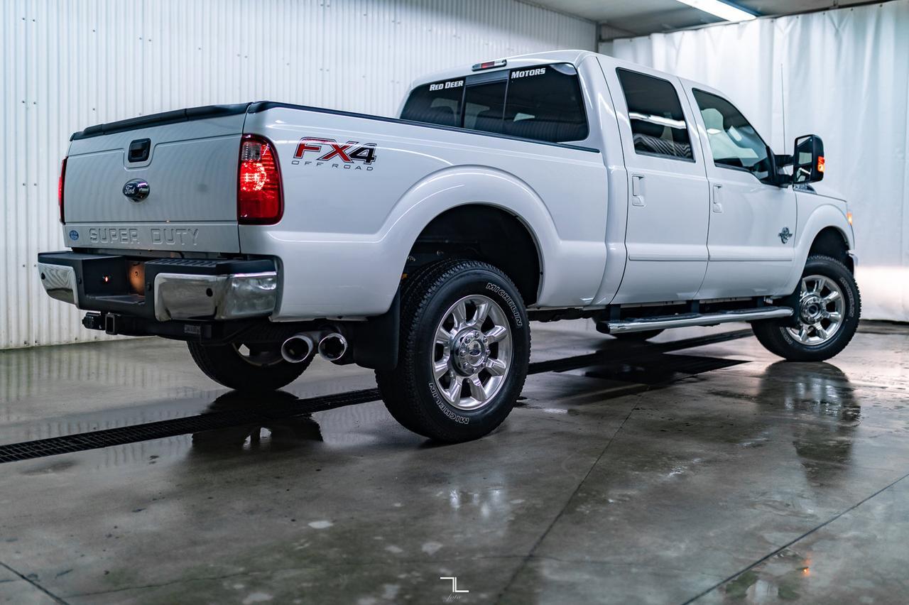 2015 Ford F-350 4x4 Crew Cab Lariat FX4 Diesel Leather Roof Nav BCam Red Deer AB