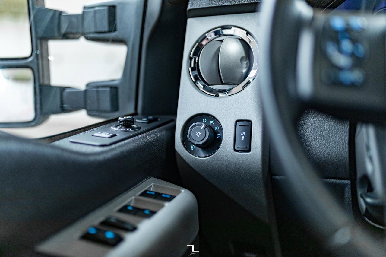 2015 Ford F-350 4x4 Crew Cab Lariat FX4 Diesel Leather Roof Nav BCam Red Deer AB