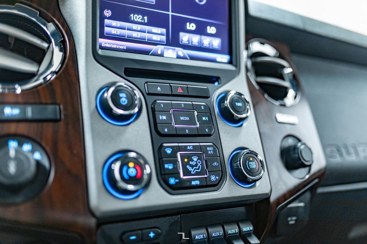 2015 Ford F-350 4x4 Crew Cab Lariat FX4 Diesel Leather Roof Nav BCam Red Deer AB