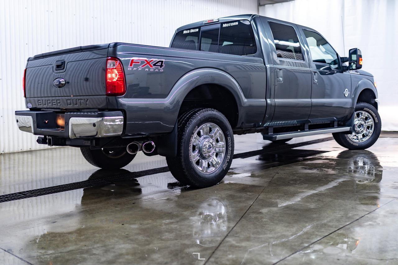 2015 Ford F-350 4x4 Crew Cab Lariat FX4 Diesel Leather Roof Nav Red Deer AB