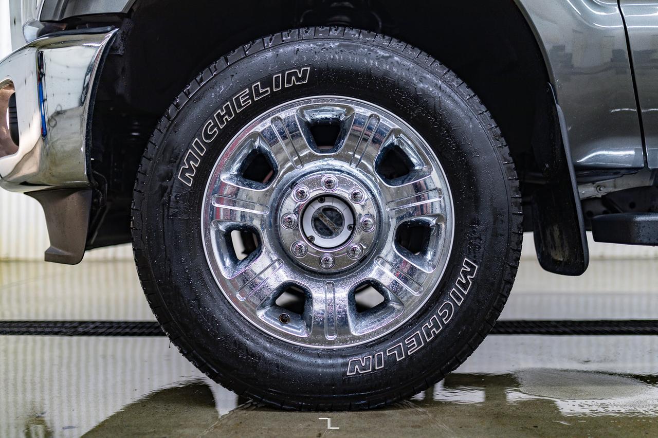 2015 Ford F-350 4x4 Crew Cab Lariat FX4 Diesel Leather Roof Nav Red Deer AB