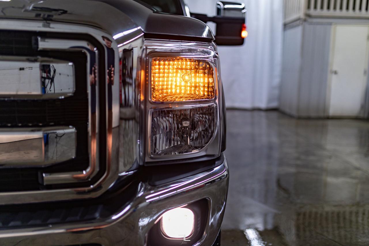 2015 Ford F-350 4x4 Crew Cab Lariat FX4 Diesel Leather Roof Nav Red Deer AB