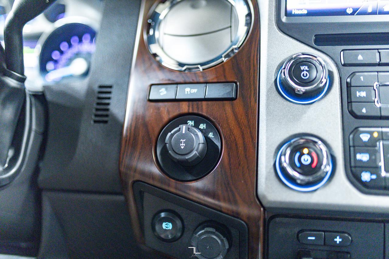 2015 Ford F-350 4x4 Crew Cab Lariat FX4 Diesel Leather Roof Nav Red Deer AB