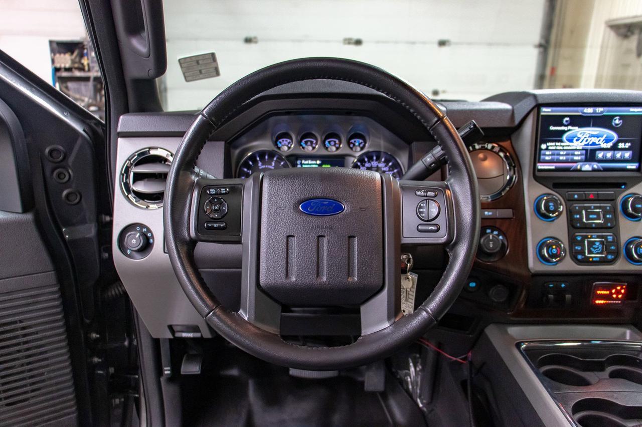 2015 Ford F-350 4x4 Crew Cab Lariat FX4 Diesel Leather Roof Nav Red Deer AB