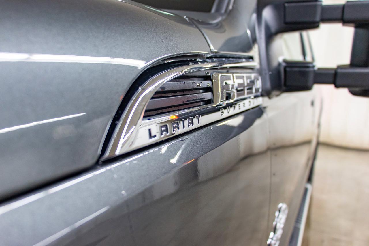 2015 Ford F-350 4x4 Crew Cab Lariat FX4 Diesel Leather Roof Nav Red Deer AB