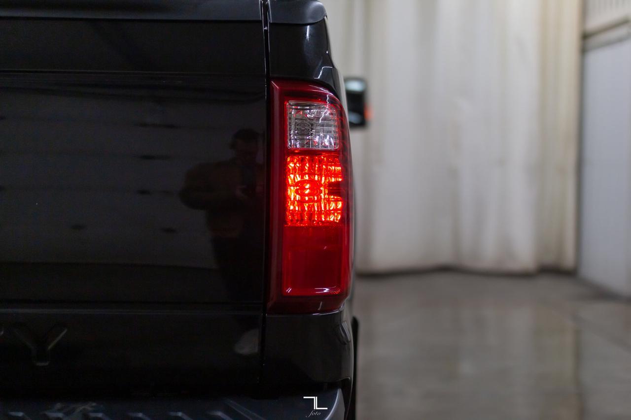 2015 Ford F-350 4x4 Crew Cab Lariat Longbox Leather Roof Nav BCam Red Deer AB
