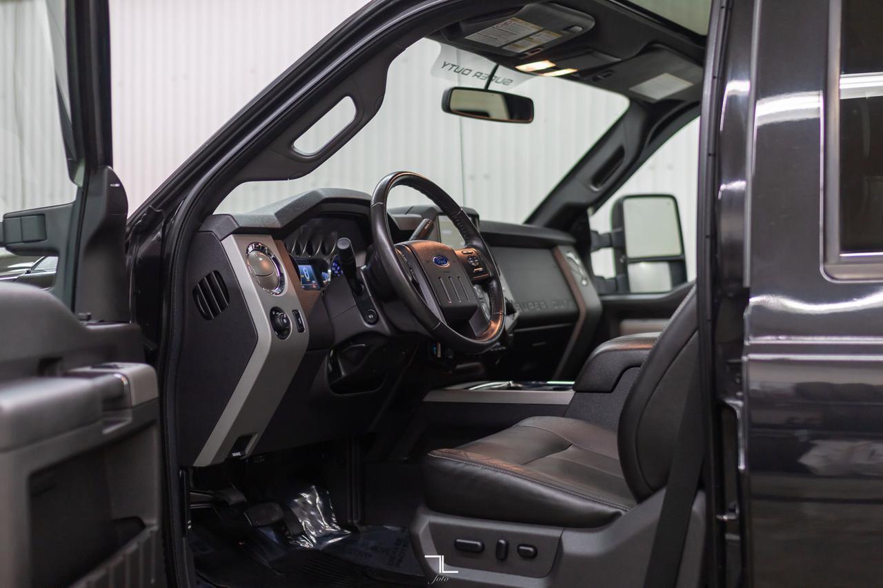 2015 Ford F-350 4x4 Crew Cab Lariat Longbox Leather Roof Nav BCam Red Deer AB