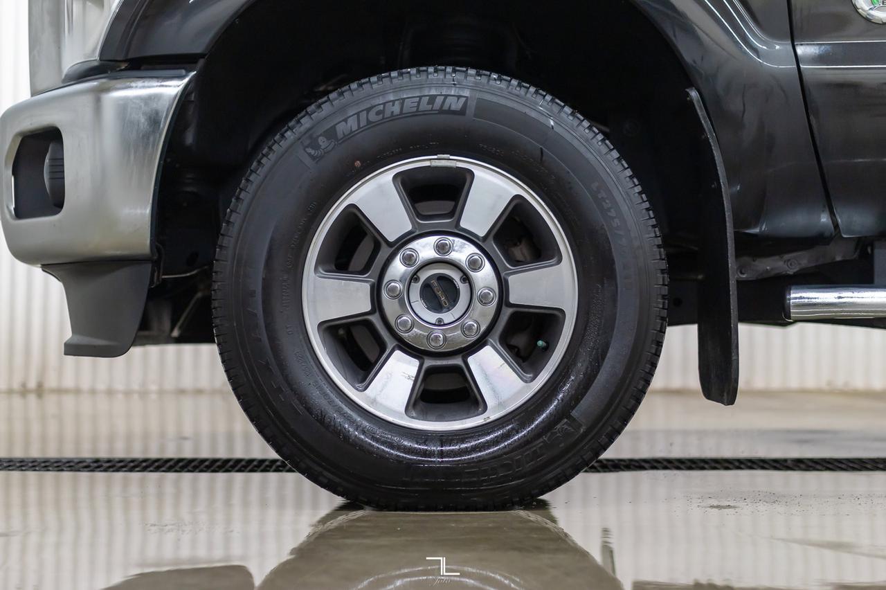 2015 Ford F-350 4x4 Crew Cab Lariat Longbox Leather Roof Nav BCam Red Deer AB