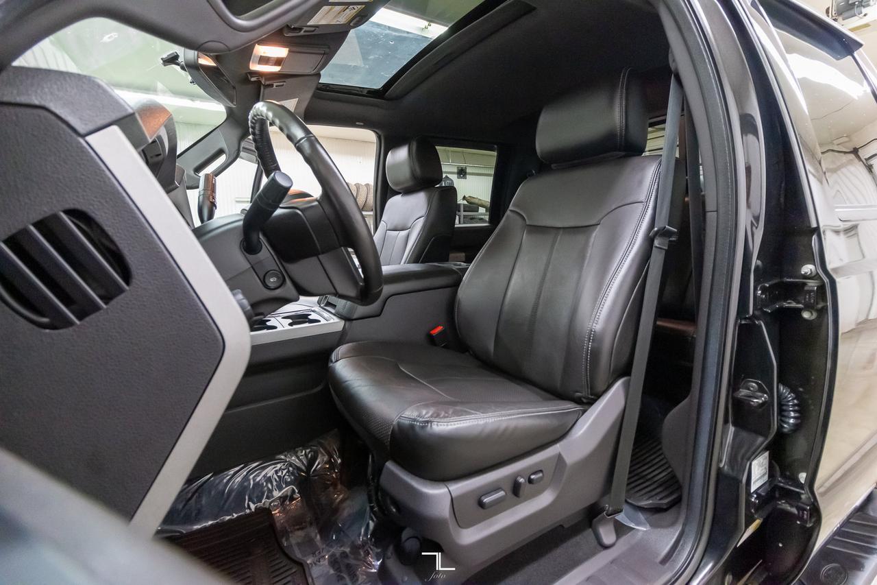 2015 Ford F-350 4x4 Crew Cab Lariat Longbox Leather Roof Nav BCam Red Deer AB