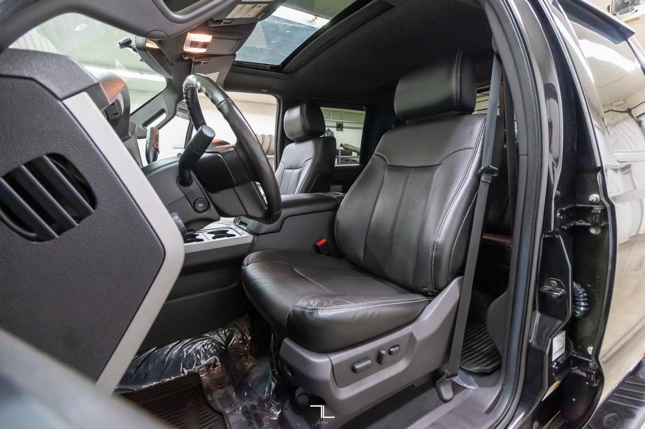 2015 Ford F-350 4x4 Crew Cab Lariat Longbox Leather Roof Nav BCam Red Deer AB