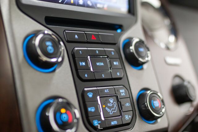 2015 Ford F-350 4x4 Crew Cab Lariat Longbox Leather Roof Nav BCam Red Deer AB