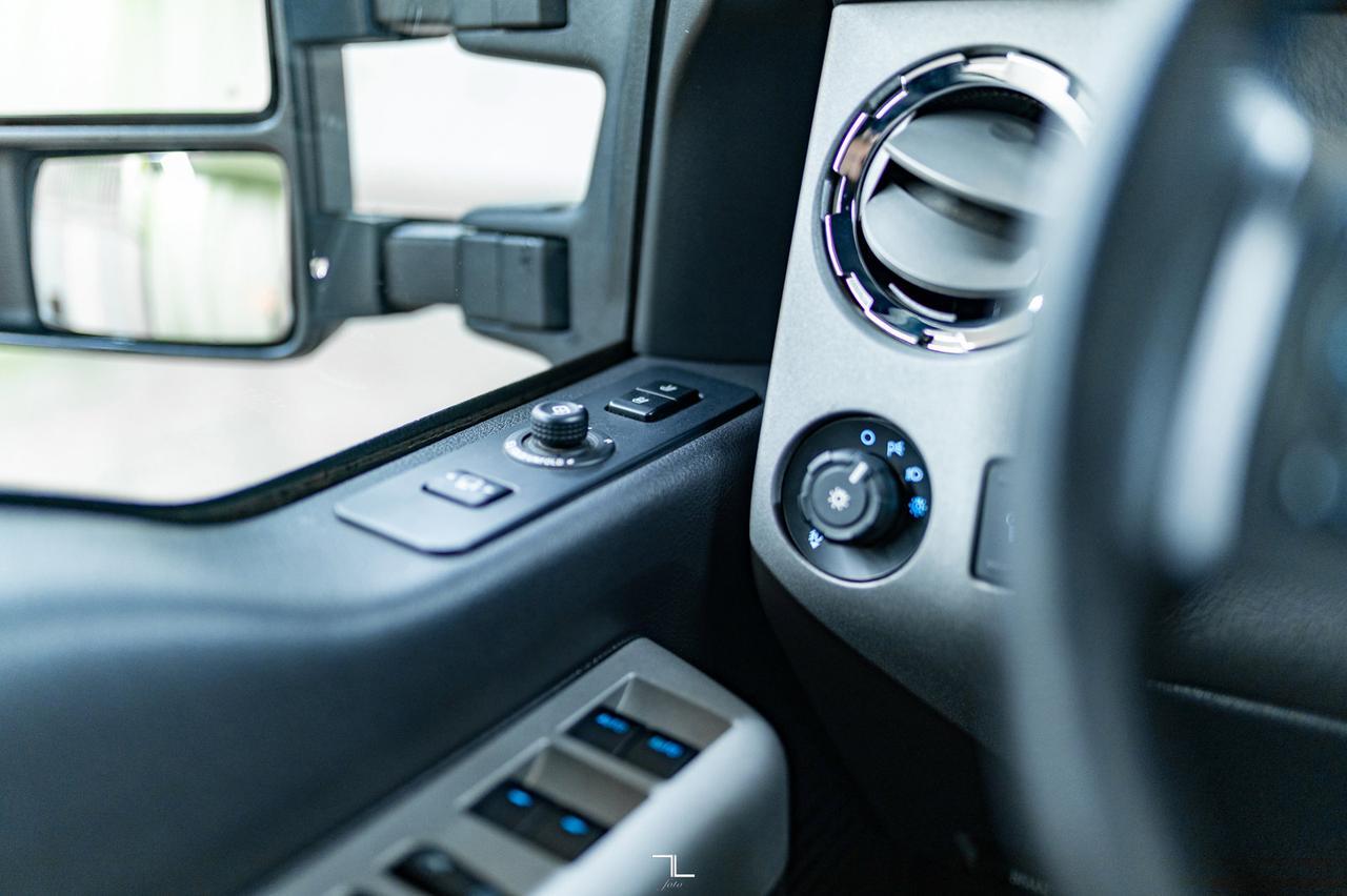 2015 Ford F-350 4x4 Crew Cab Lariat Ultimate Diesel Leather Roof Nav Red Deer AB