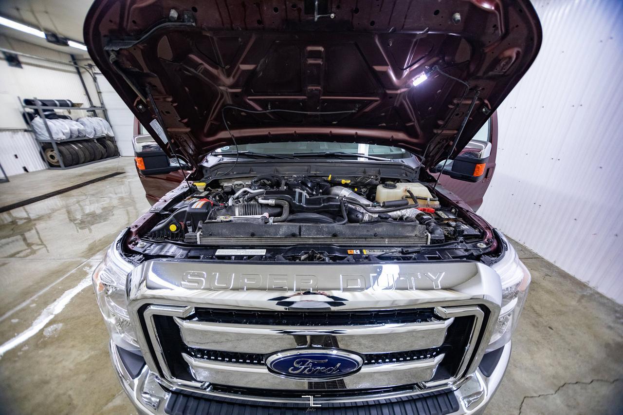 2015 Ford F-350 4x4 Crew Cab Lariat Ultimate Diesel Leather Roof Nav Red Deer AB