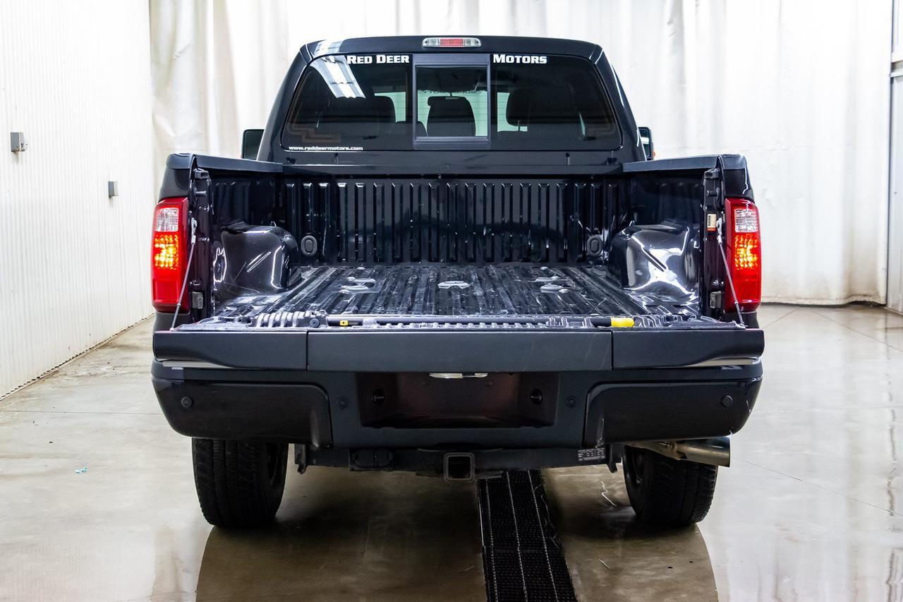 2015 Ford F-350 4x4 Crew Cab Platinum Diesel Leather Roof Nav Red Deer AB