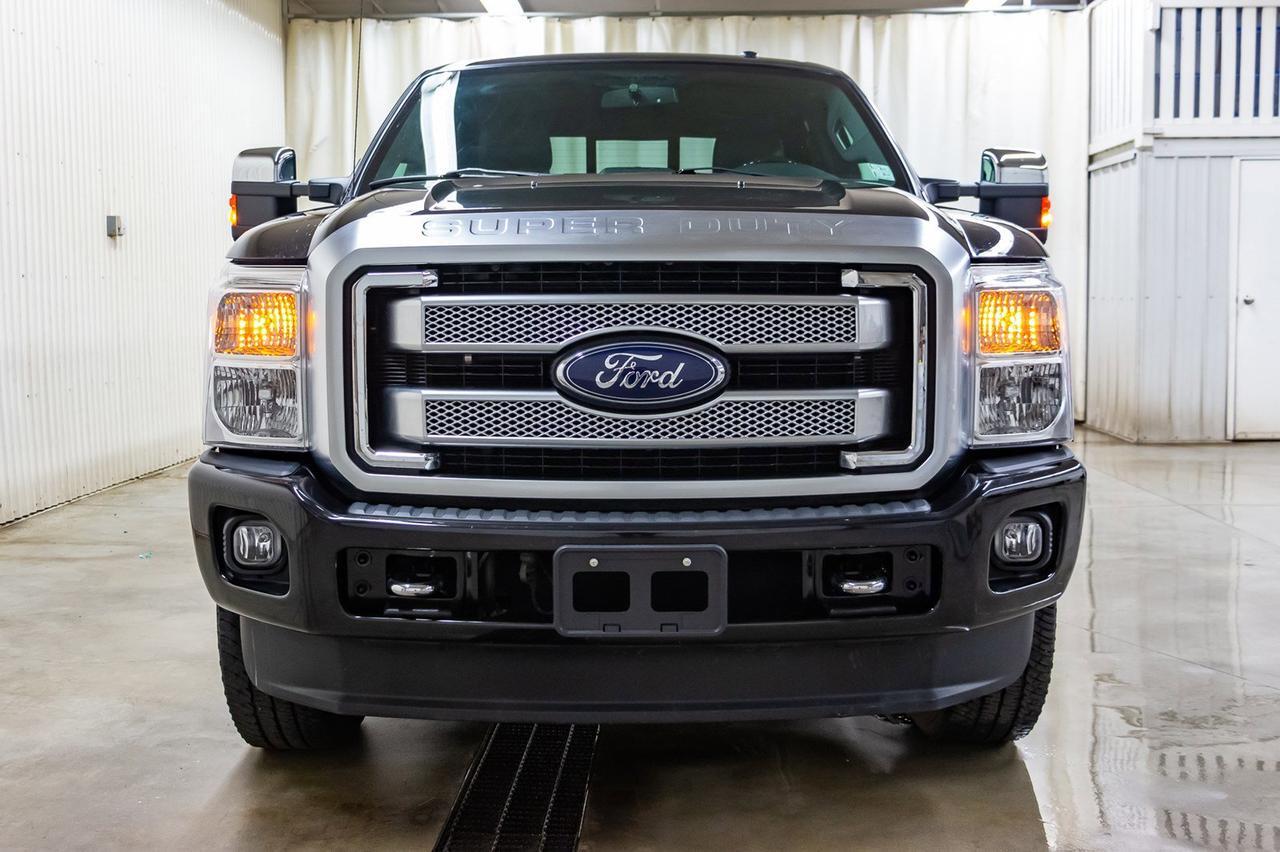 2015 Ford F-350 4x4 Crew Cab Platinum Diesel Leather Roof Nav Red Deer AB