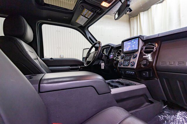 2015 Ford F-350 4x4 Crew Cab Platinum Diesel Leather Roof Nav Red Deer AB