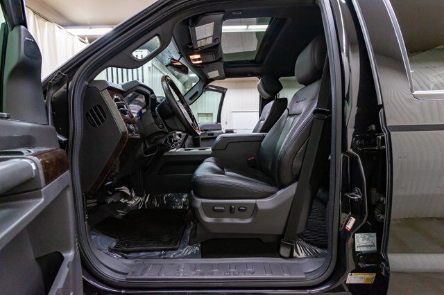 2015 Ford F-350 4x4 Crew Cab Platinum Diesel Leather Roof Nav Red Deer AB