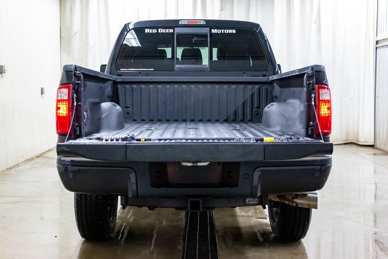 2015 Ford F-350 4x4 Crew Cab Platinum Diesel Leather Roof Nav Red Deer AB