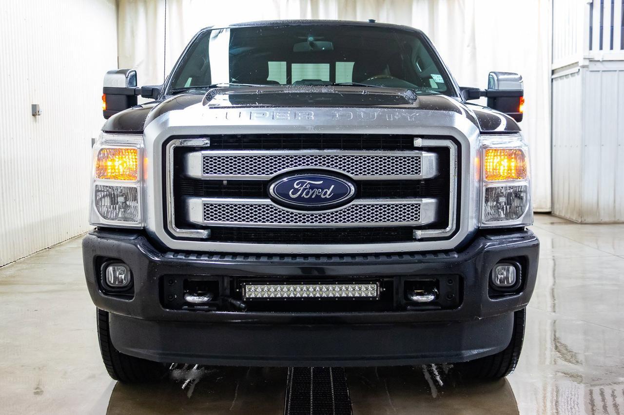 2015 Ford F-350 4x4 Crew Cab Platinum Diesel Leather Roof Nav Red Deer AB