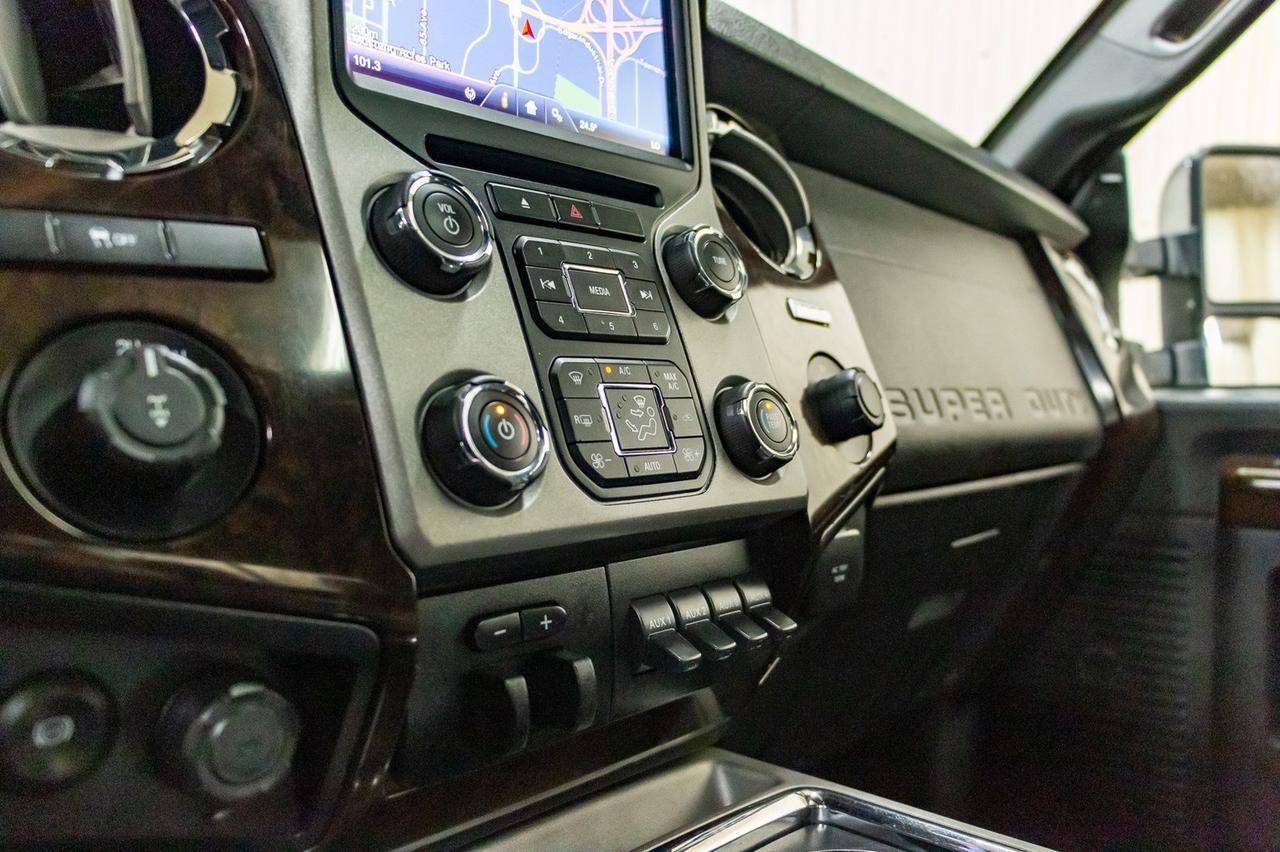 2015 Ford F-350 4x4 Crew Cab Platinum Diesel Leather Roof Nav Red Deer AB