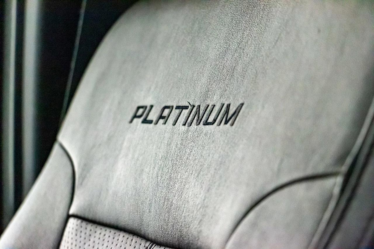 2015 Ford F-350 4x4 Crew Cab Platinum Diesel Leather Roof Nav Red Deer AB