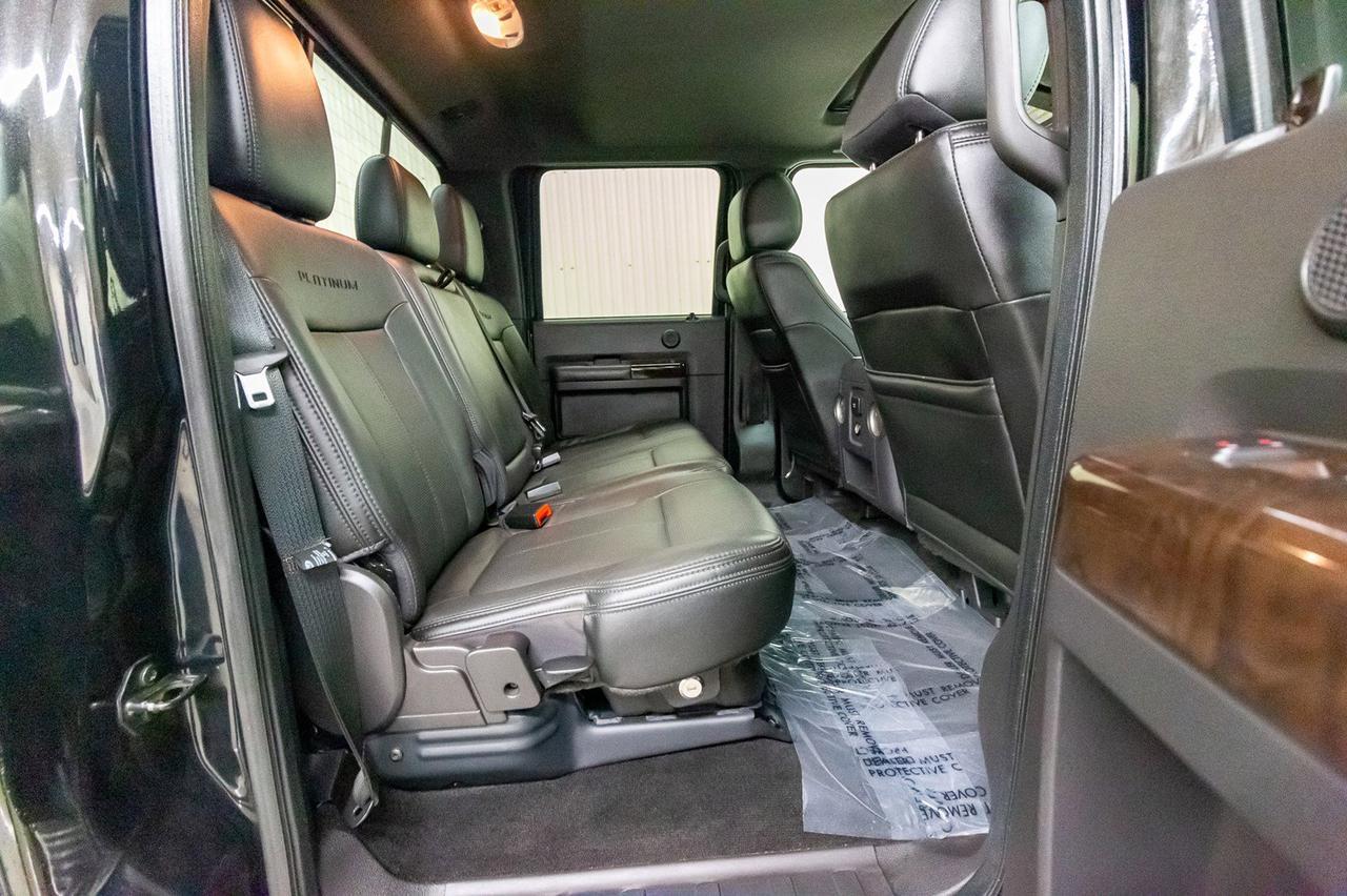 2015 Ford F-350 4x4 Crew Cab Platinum Diesel Leather Roof Nav Red Deer AB