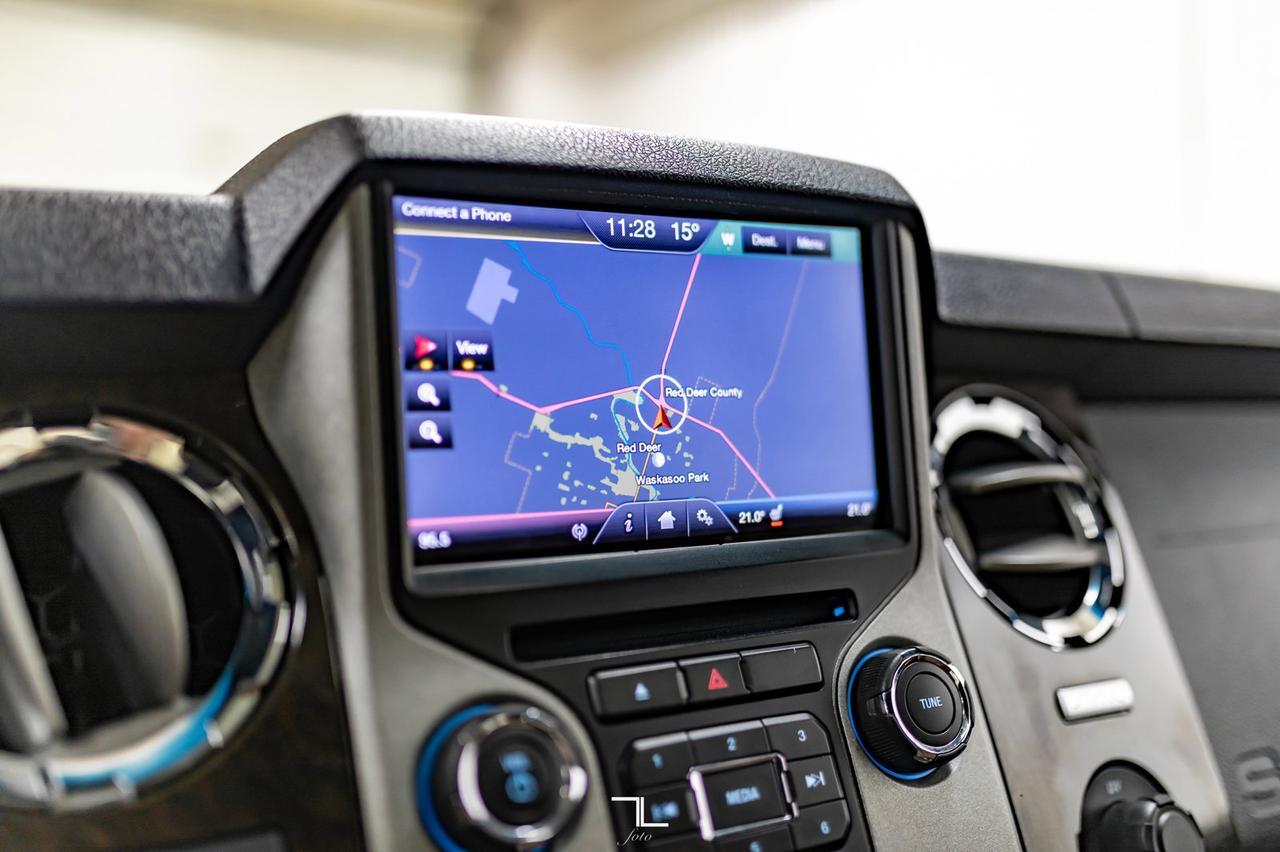 2015 Ford F-350 4x4 Crew Cab Platinum Dually Diesel Leather Roof Nav Red Deer AB