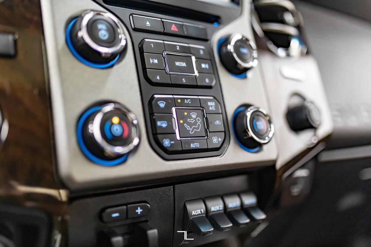 2015 Ford F-350 4x4 Crew Cab Platinum Dually Diesel Leather Roof Nav Red Deer AB