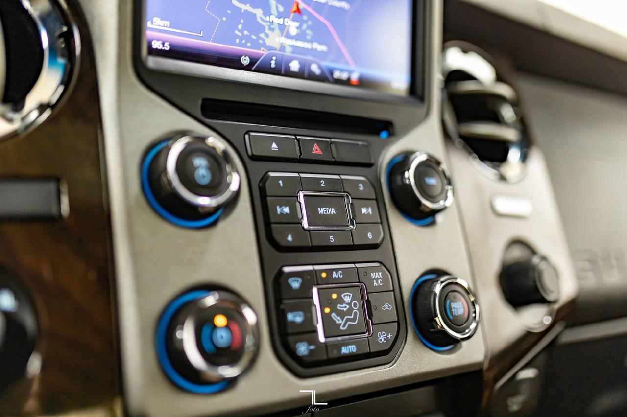 2015 Ford F-350 4x4 Crew Cab Platinum Dually Diesel Leather Roof Nav Red Deer AB